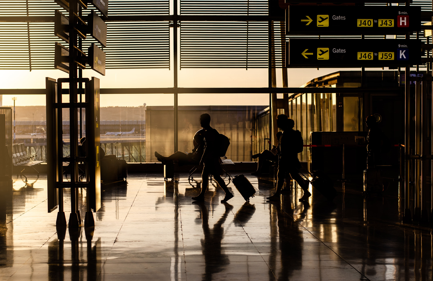 Stress-Free Heathrow, Gatwick, and Manchester Airport Meet & Greet Taxi Services